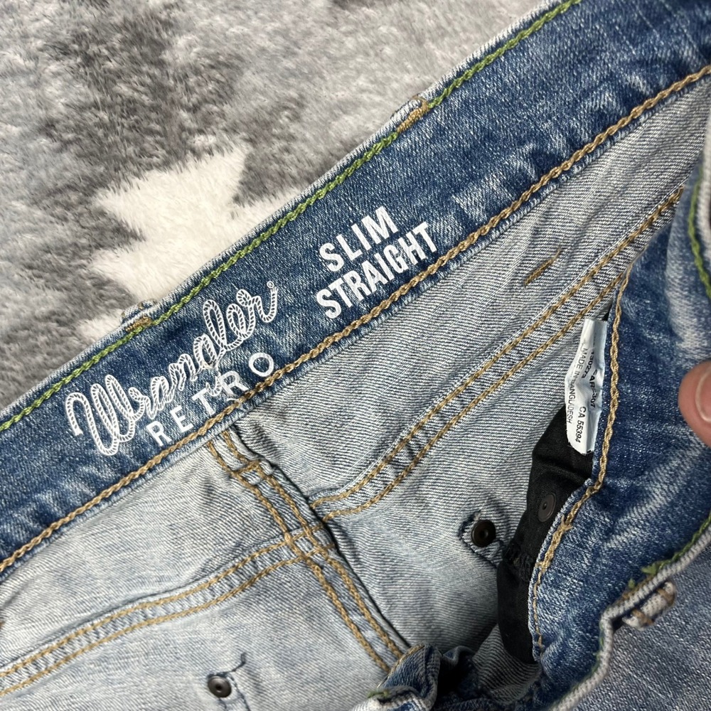 Wrangler Retro Slim Straight Jeans Light Wash Blue Denim Mens 36x34 - Picture 5 of 9